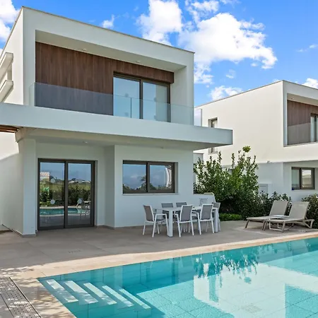 Serenity Waves 20 Villa *
